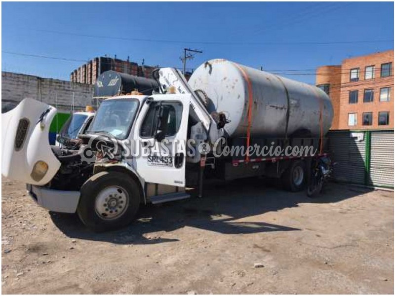 cami n gr a freightliner m2 106 2007 453 a bogot 2.jpg